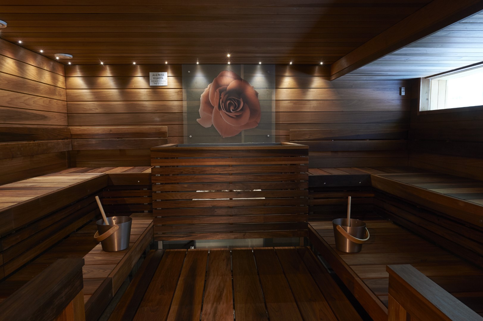 Sun Sunan Relax decking, heat-treated magnolia