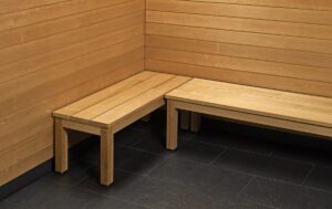 Pukuhuoneen penkki, tervaleppä