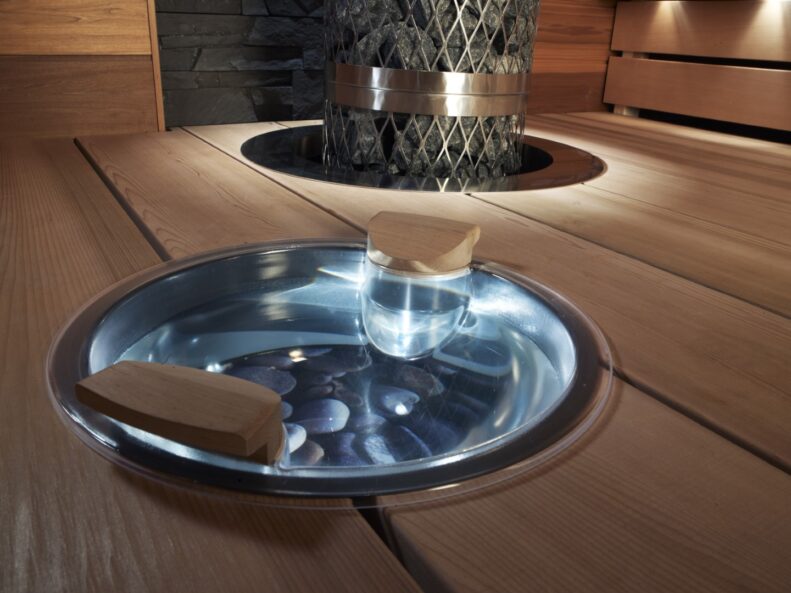Valaistu_loylykiulu_Sun_Sauna