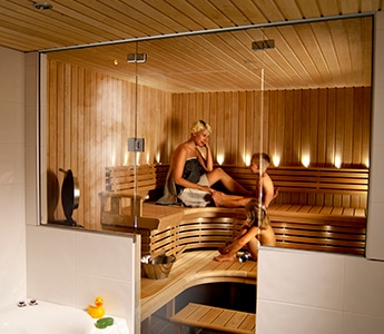 Design challenge 2: Glass wall in the sauna